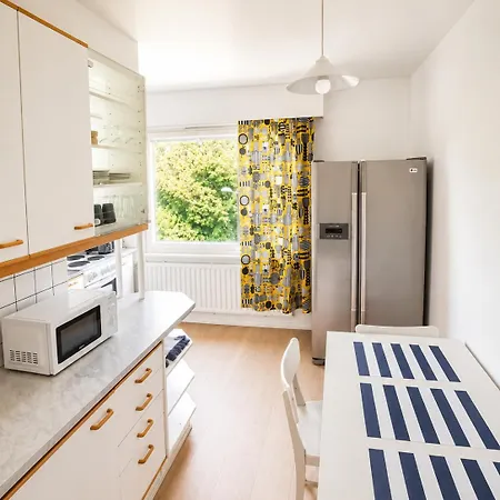 Ragnar Place - 2 Bedrooms, 4 Single Beds *